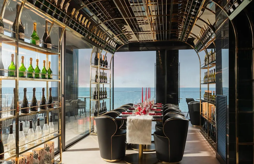 The Promenade Luxury Wellness Hotel-1